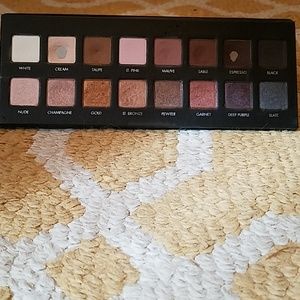 LORAC Pro Eyeshadow Palette